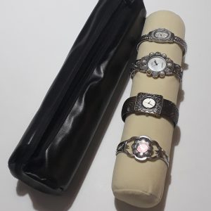 1712 - Mostruário em Courino p/ Relógio/Bracelete
